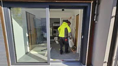 OKNO-LEADER Okna, Drzwi, Bramy, Rolety, Moskitiery. Profesjonaliści dla Ciebie. Nieprzerwanie od 2003r.